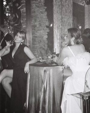 Elizabeth Gillies Instagram - Tonight is the night! The #Dynasty finale is upon us and she’s BIG. In fact, so much happens that I don’t even feel the need to tease it. Just watch it. What else are you going to do? Go OUT? Please. 🍸