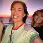 Ella Hooper Instagram - You’re pretty pretty Darwin!! Laksa and a sunset w @tammy__blake at the @mindilmarket #cuinthent @city_of_darwin