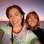 Ella Hooper Instagram - You’re pretty pretty Darwin!! Laksa and a sunset w @tammy__blake at the @mindilmarket #cuinthent @city_of_darwin