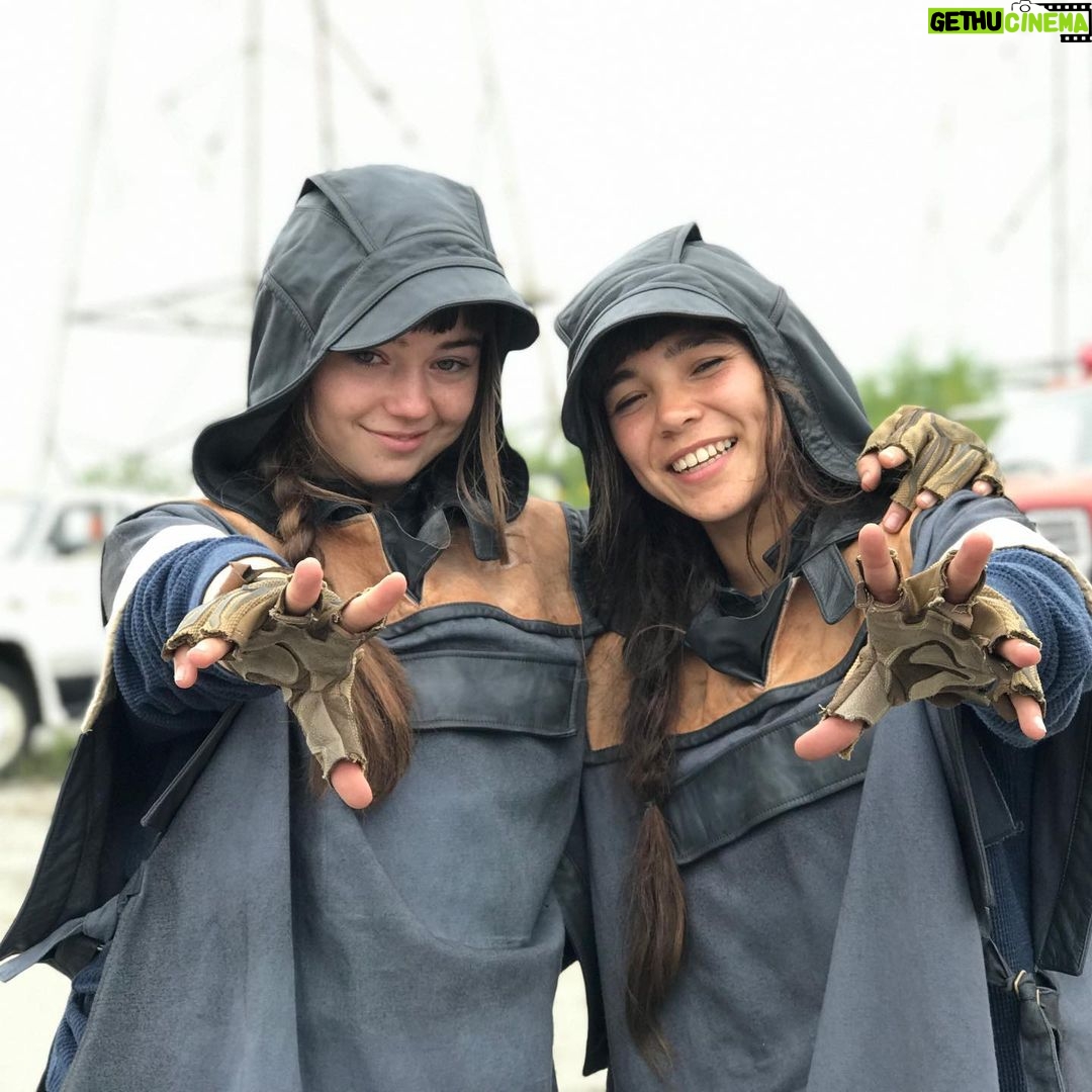 Ella Lee - 6.6K Likes - Sister from another mister #double #starwars #fallenorder #jedi