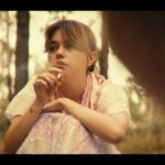 Ella Lee Instagram – “Lauchhammer – Tod in der Lausitz” kann man jetzt in der ARD Mediathek streamen :)) schaut’s euch an 💜 @moovie_gmbh Regie: @monacofranzen 

#ardmediathek #ard #lauchhammer #krimi