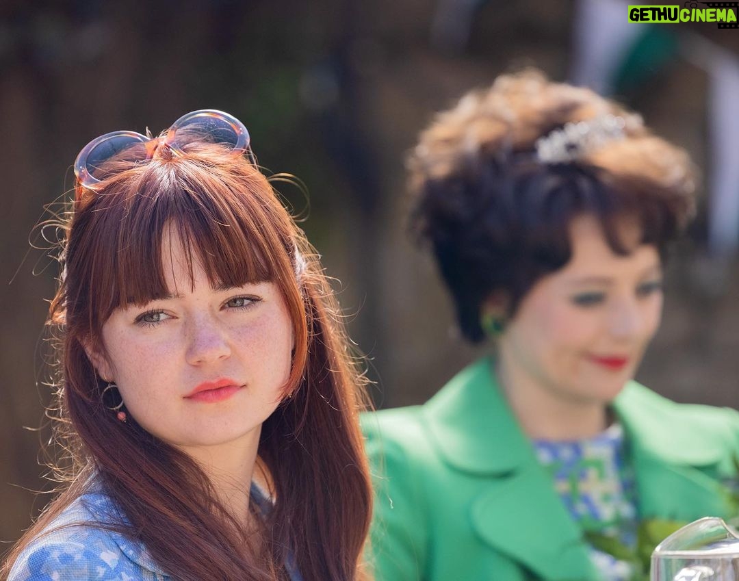 Ella Lee - 7.5K Likes - Ich freu mich total mit euch die tolle Serie „Unsere Wunderbaren Jahre 2“ teilen zu können, die ab jetzt in der @ardmediathek zu streamen ist!! Historisch, Love, drama.. it has it all ✨ (und amazing Regie @missmirathiel)
Und am 11., 15. und 22. März um 20:15 im Ersten :)
#uwj2 #unserewunderbarenjahre2 #daserste #ardmediathek #wdr #ufa #ufaproduction #historicseries #1969