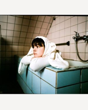 Ella Lee Instagram - Rabbit in bath by @feeglory