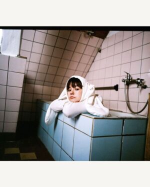 Ella Lee Instagram - Rabbit in bath by @feeglory