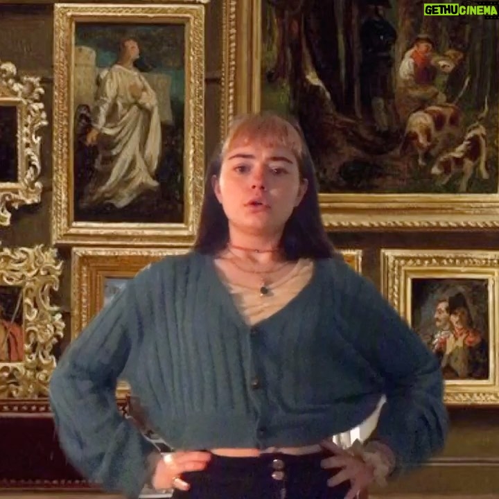 Ella Lee - 13.6K Likes - Ahh nothing better than a bit of Culture during lockdown #digitalvacation
.
.
.
.
.
.
.
.#greenscreen #culture #museum #ellalee #digital #agenturneidig