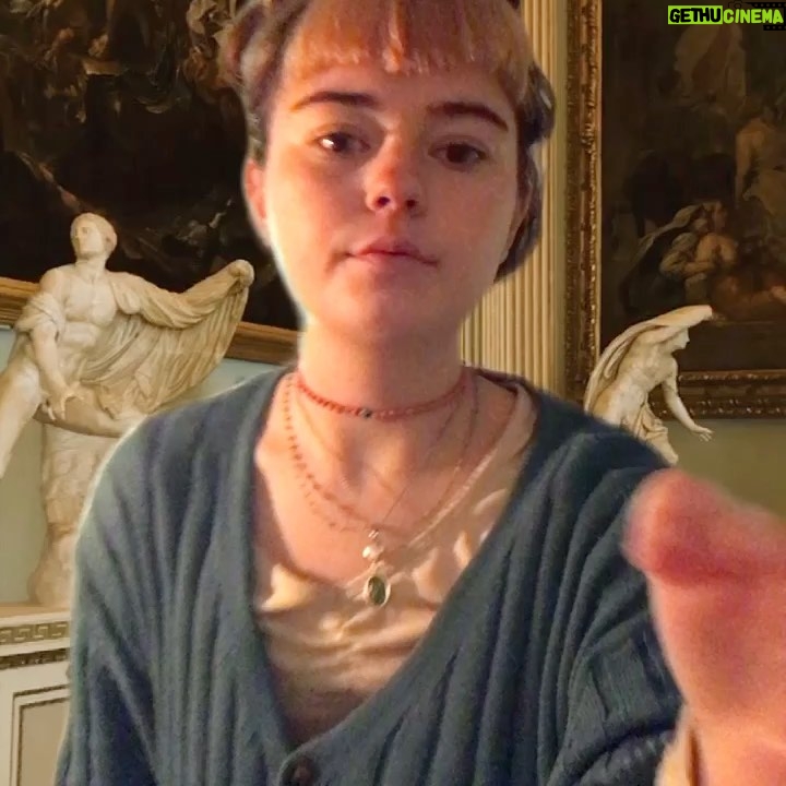 Ella Lee - 13.6K Likes - Ahh nothing better than a bit of Culture during lockdown #digitalvacation
.
.
.
.
.
.
.
.#greenscreen #culture #museum #ellalee #digital #agenturneidig