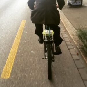 Ella Rumpf Instagram - The old man and 6 eggs