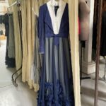 Ellen Hillingsø Instagram – I dag havde vi #prøvestart på #genopsætningen af #poenquist ‘s #fraregnormenesliv på @folketeatret_dk åh jeg glæder mig til at spille denne fantastiske tekst igen med det mest udsøgte hold kollegaer @olelemmeke som #hcandersen @michaelmoritzen som #heiberg og @lisbetlundquist som #denskalede . Vi har repremiere d.14 september i Randers og vil rejse landet rundt i #gøglerekspressen. Mon vi ses ? 🪱🎭
Du kan tjekke vores spilleliste på Folketeatret.Dk