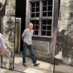 Ellen Hillingsø Instagram – I dag havde vi #prøvestart på #genopsætningen af #poenquist ‘s #fraregnormenesliv på @folketeatret_dk åh jeg glæder mig til at spille denne fantastiske tekst igen med det mest udsøgte hold kollegaer @olelemmeke som #hcandersen @michaelmoritzen som #heiberg og @lisbetlundquist som #denskalede . Vi har repremiere d.14 september i Randers og vil rejse landet rundt i #gøglerekspressen. Mon vi ses ? 🪱🎭
Du kan tjekke vores spilleliste på Folketeatret.Dk