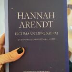 Ellen Hillingsø Instagram - Hvis du endnu ikke har set #jonathanglazer “The zone of interest “ så af sti afsted i biffen med dig. Dette værk bør LYTTES og SES af alle. Jeg trak #dengamlegeneral og #fætterfrederik @frederik_castenskiold med i @moviehousehellerup #danmarkslækrestebiograf for at se den for 2.gang. Det blev den ikke mindre rystende af skulle jeg hilse og sige. #thezoneofinterest #ondskabensbanalitet #hannaharendt #swipe➡️