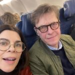 Ellen Hillingsø Instagram - #whatsaweekend ??? Et par dage i gode venners selskab , kolde drinks ,masser af frisk luft og søde hunde #thatsaweekend Mit smarte sæt er fra @wearesalonsalon som jeg gerne vil reklamere for #sustainebalfashion #madetorder ingen overproduktion her 🤎🤎🤎 de smukkeste “leftover “ metervarer, klædelige snit , personlig pasform #loveit