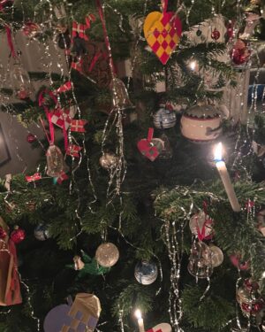 Ellen Hillingsø Instagram - Tænk engang julemanden kom sgu forbi , vildt ikke ?! TAK du kære gamle julemand….. 
#imcountingmyblessings