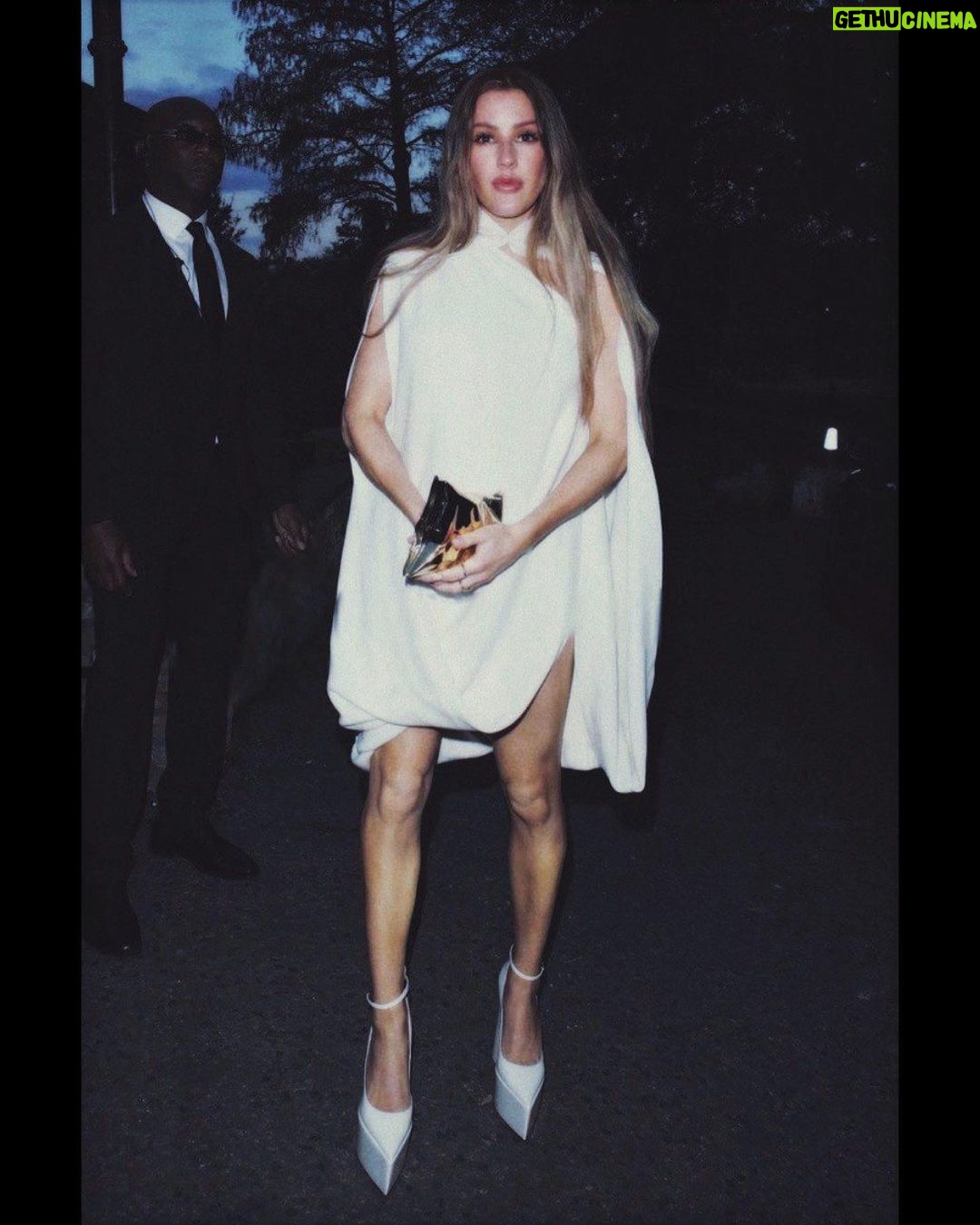 Ellie Goulding Instagram - Thank you @bafta & @britishvogue for a lovely evening 🤍🕊️