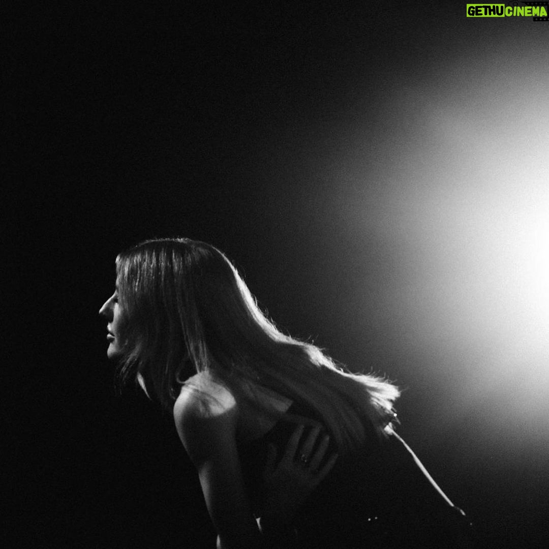 Ellie Goulding Instagram - Thank you so much Glasgow. I won’t forget that one 🏴