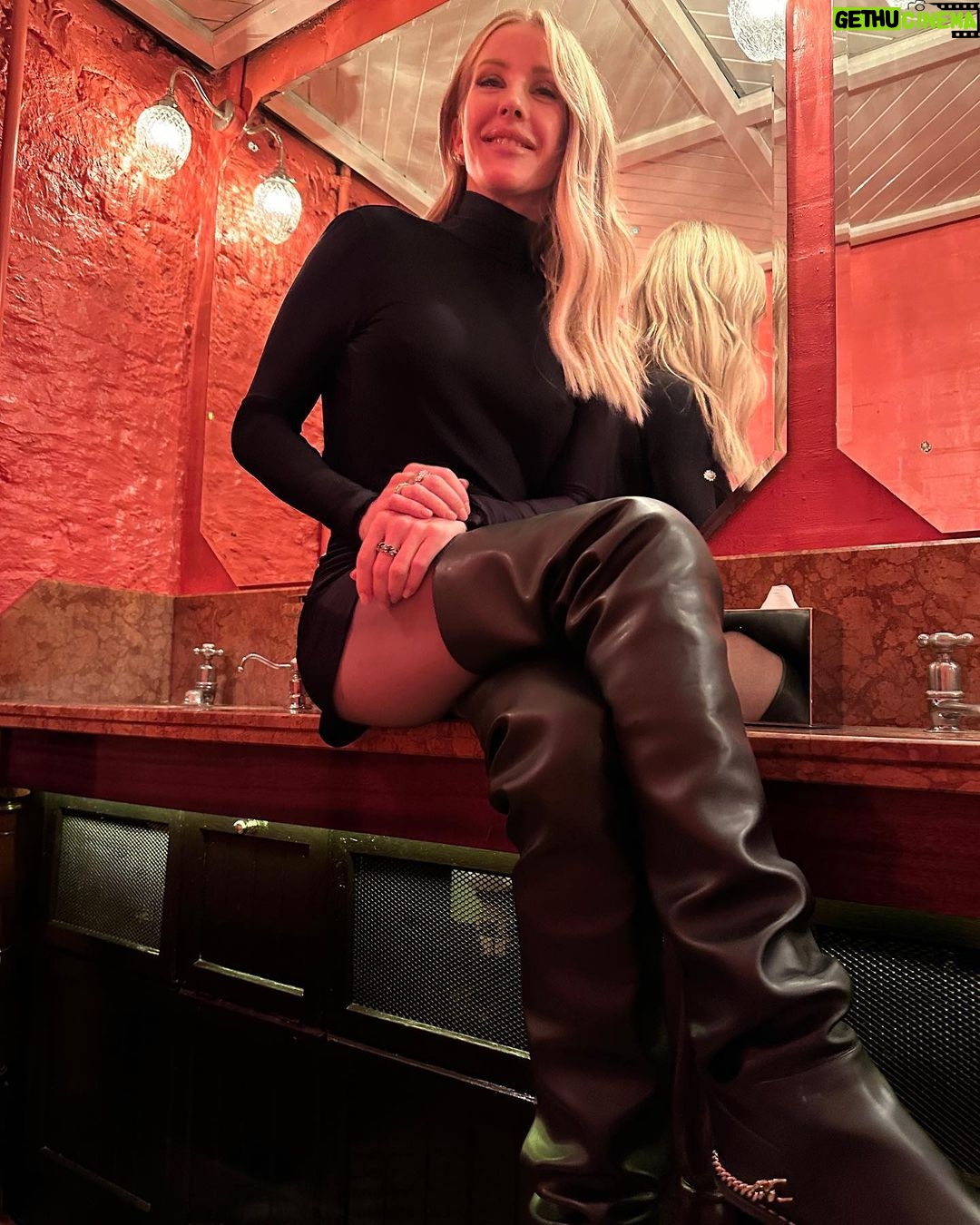Ellie Goulding Instagram - I was sneaking a quick crap selfie of my @stellamccartney get up in the loos, when a beautiful stranger said absolutely not, give me that phone. Thank you 🤣 I don’t go out much