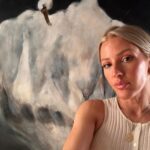 Ellie Goulding Instagram - Selfie allowance reached x Sending huge amounts of love to you all 💚💚 @serveddrinks #ad