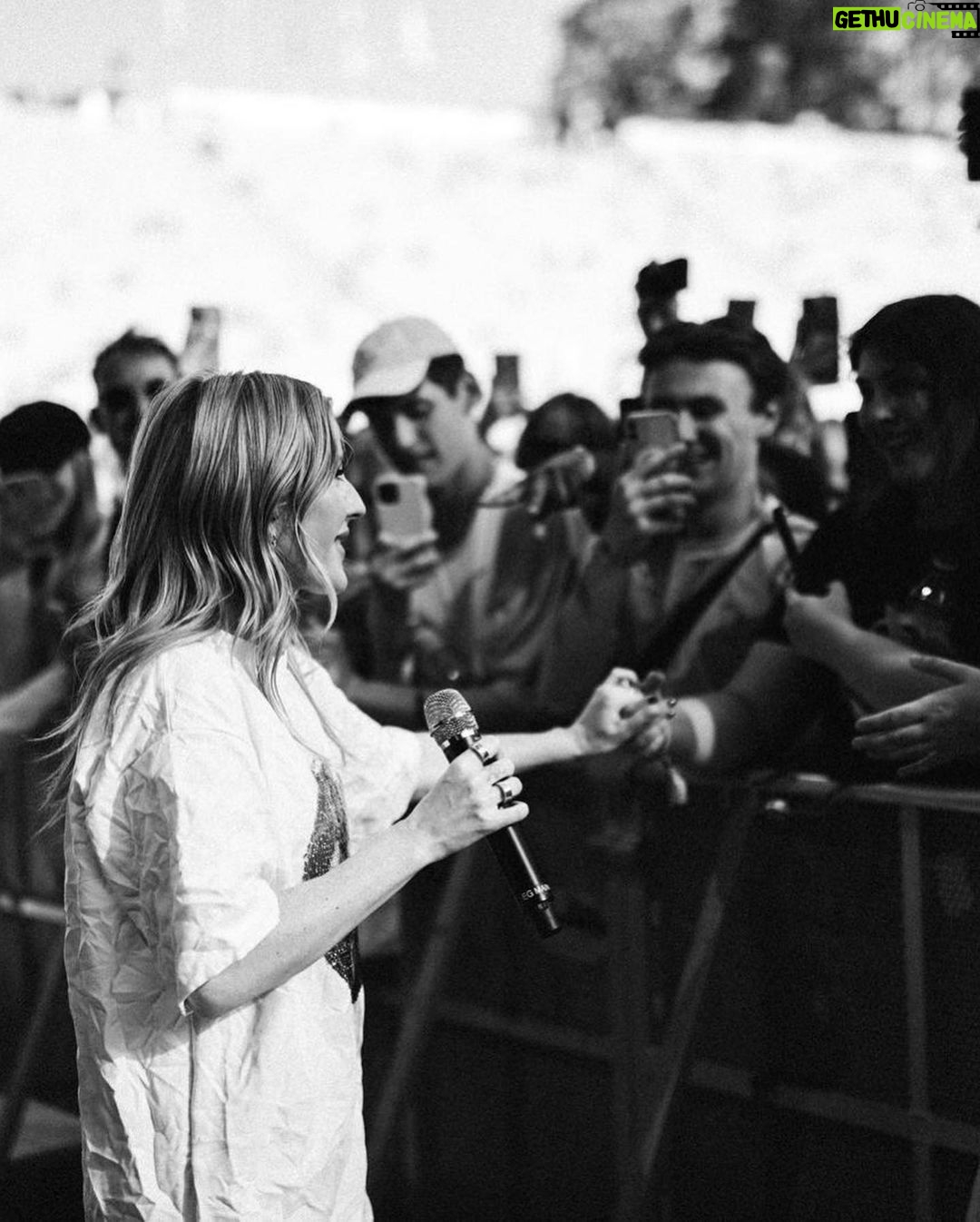 Ellie Goulding Instagram - Thank you for having us, @superbloomde xx @jrcmccord