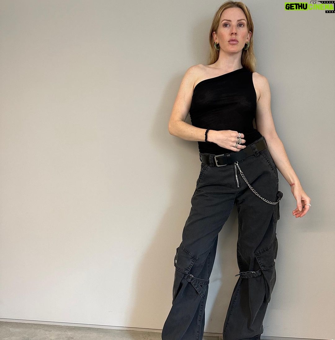 Ellie Goulding Instagram - She’s not one of them