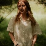 Ellie Goulding Instagram - My face legit hurt from smiling during my visit to @kneppwilding. I never dreamed you could go on safari 35 miles from London and see an ecosystem buzzing with life. But the Knepp visionaries @isabella.tree, Charlie Burrell, @Ned_byrrell96, @charlie.harpur and the whole team there were brave enough to do something different to the old way (dominating nature and destroying most of it 😳) Instead they have transformed their land, by putting the Earth first. And the results are amaaaazing and so uplifting 😍 You’ve prob heard the term rewilding a bit more recently. It isn’t just a movement, it is a way of experiencing nature exactly how it is supposed to be and FEELING as though hope is here. Nature heals. It brings me so much joy to know that across the world rewilding projects are bringing ecosystems back to life by returning key wildlife species. Once you bring key wild animals back, you supercharge the ecosystem as a carbon sink (ie suck up all the MASSES of carbon we have hanging around) So beneficial for everything and everyone… At Knepp this means storks nesting high up in historic oak trees and beavers who have made an incredible lagoon that stops flooding. These animals are our best engineers and these ecosystems are the way to stave off climate change. So If you ever feel a bit sad by the nature and climate crisis – and who doesn’t? – these are the places and these are the visionaries to turn to. You’ll find them at @kneeprewilding @globalrewildingalliance @rewildingb #rewildinghope