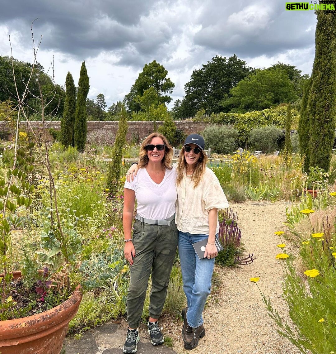 Ellie Goulding Instagram - My face legit hurt from smiling during my visit to @kneppwilding. I never dreamed you could go on safari 35 miles from London and see an ecosystem buzzing with life. But the Knepp visionaries @isabella.tree, Charlie Burrell, @Ned_byrrell96, @charlie.harpur and the whole team there were brave enough to do something different to the old way (dominating nature and destroying most of it đł) Instead they have transformed their land, by putting the Earth first. And the results are amaaaazing and so uplifting đ Youâve prob heard the term rewilding a bit more recently. It isnât just a movement, it is a way of experiencing nature exactly how it is supposed to be and FEELING as though hope is here. Nature heals. It brings me so much joy to know that across the world rewilding projects are bringing ecosystems back to life by returning key wildlife species. Once you bring key wild animals back, you supercharge the ecosystem as a carbon sink (ie suck up all the MASSES of carbon we have hanging around) So beneficial for everything and everyone⌠At Knepp this means storks nesting high up in historic oak trees and beavers who have made an incredible lagoon that stops flooding. These animals are our best engineers and these ecosystems are the way to stave off climate change. So If you ever feel a bit sad by the nature and climate crisis â and who doesnât? â these are the places and these are the visionaries to turn to. Youâll find them at @kneeprewilding @globalrewildingalliance @rewildingb #rewildinghope