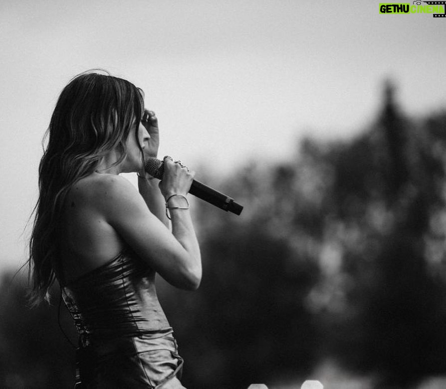 Ellie Goulding Instagram - Werchter! 📷 @jrcmccord