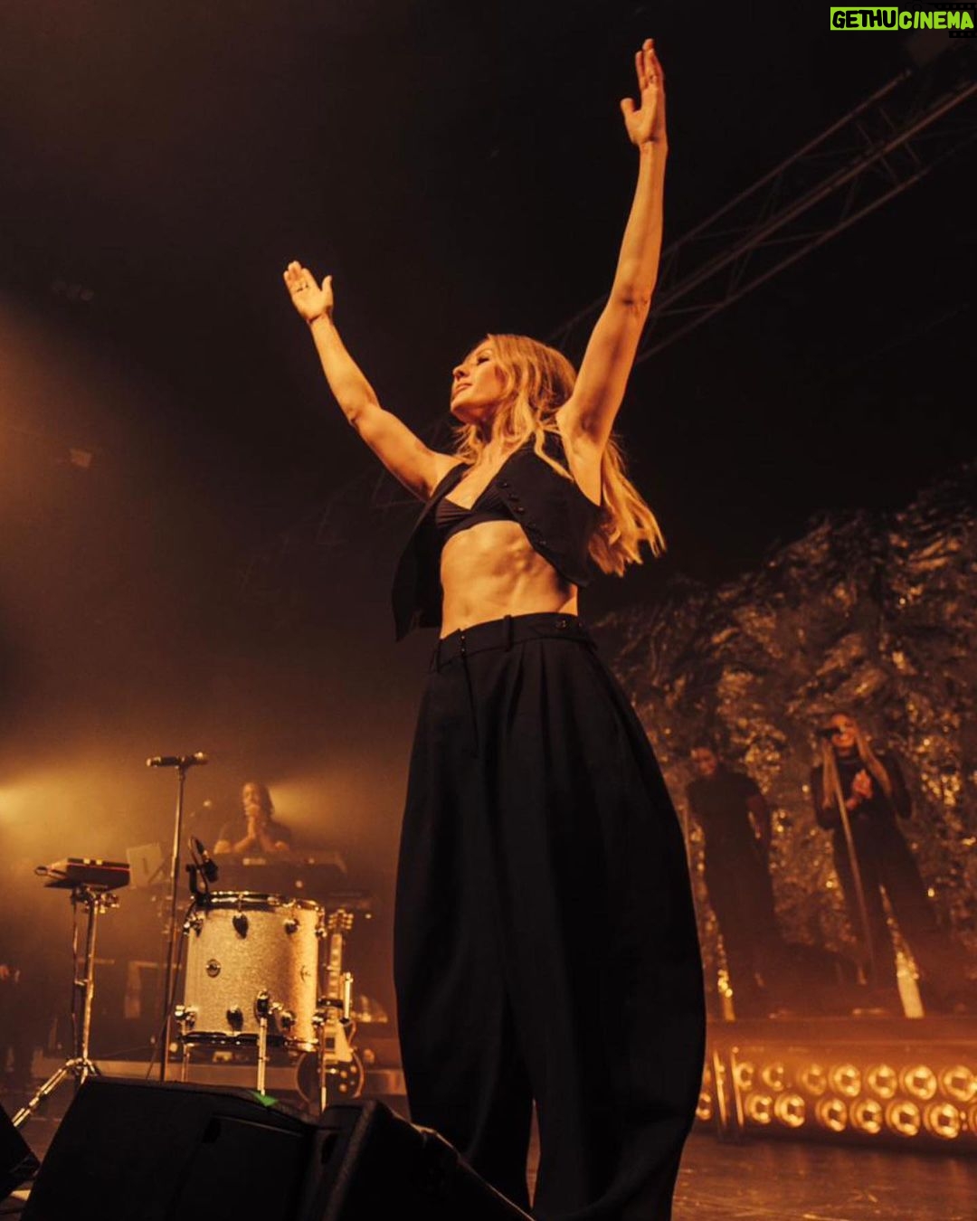 Ellie Goulding Instagram - Thank you Manchester. Adore you ❤️ 📷 @jrcmccord @stellamccartney