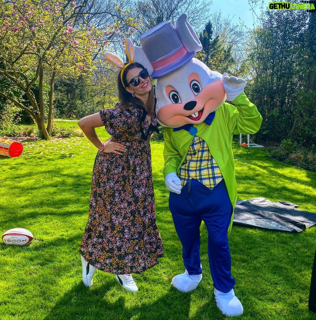 Ellie Taylor Instagram - Happy Easter from me and this one