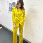 Ellie Taylor Instagram - Big Bird gorra glow up 🌟💛🌞🐥 Styling @tesswrightstylist Make up @justwade Suit @karen_millen