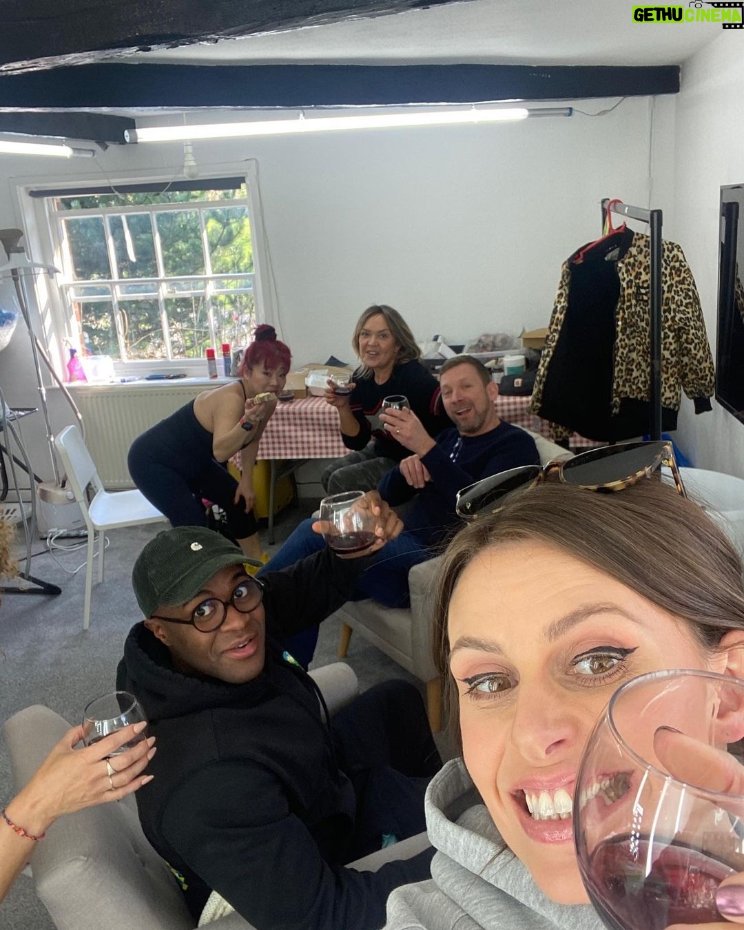Ellie Taylor Instagram - One of the best days filming Bake Off The Professionals when @benoitblinmca bought along some absolutely magnifique fromage, pain et vin. Obviously, I put on the Ratatouille soundtrack, and for an hour we were in a Parisian Brasserie and not eating off an ironing board in East Sussex. What a bunch 💕💕💕 New ep tonight at 8pm @channel4 @britishbakeoff (MUA supreme @gemflossi only got a hand in the piccy but that manicure deserves a tag, babes)