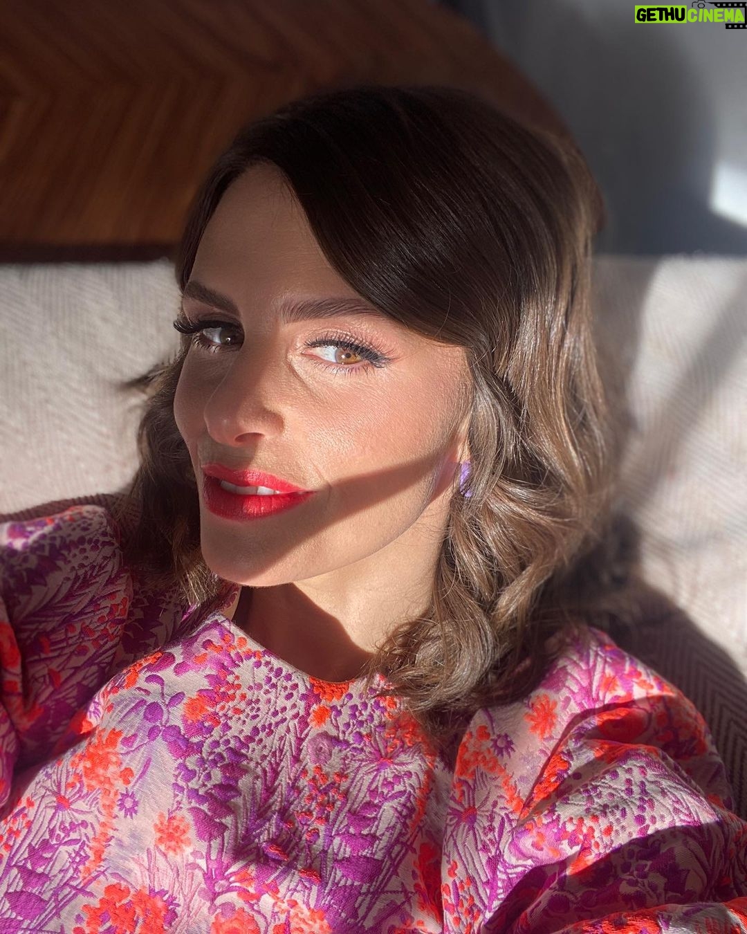 Ellie Taylor Instagram - Tonight is the final of Bake Off The Professionals! 8pm! Who do you reckon will edge it?? Wanted to give a big shout out to the people who get me looking TV ready so firstly @tesswrightstylist who styled all the brilliant bonkers outfits a girl could dream of. I love colour/patterns/dressing like a 7 year old 💕 🌈 And to @gemflossi who painted my face, twiddled my barnet and became camp counsellor to me and @liamcbakes thank you for turning a troll into a glam human and repairing my lipstick after my regular scoff sessions 🐷