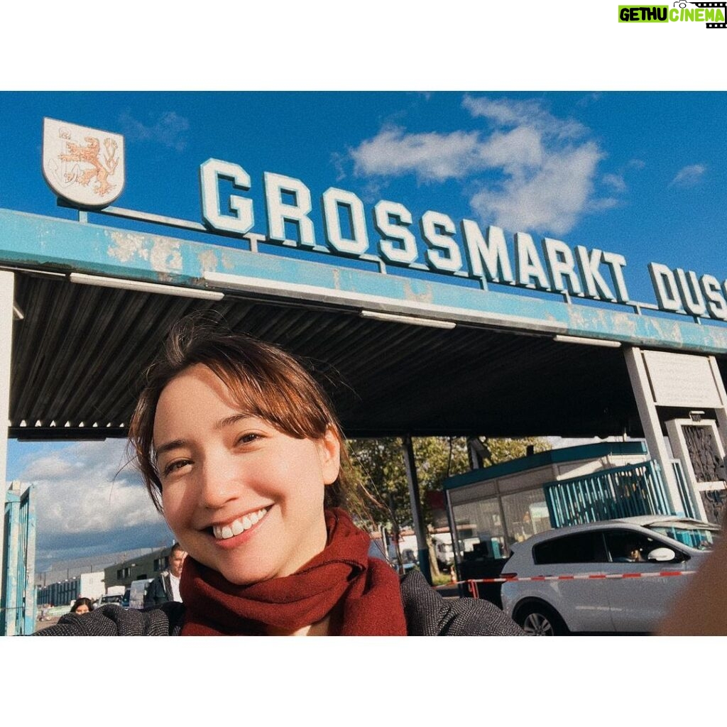 Ellie Toyota Instagram - 🇩🇪 ドイツ旅。 飲んで、食べて、飲んで、食べて、食べて、食べて… こわくて体重計にのれません笑 住んでいるように滞在できて、最高に楽しかった。 娘と私をおうちに泊まらせてくれたりさちゃんファミリーに感謝🥰