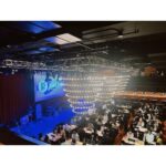 Ellie Toyota Instagram - 🏆 J-WAVE独自の音楽賞授賞式 『J-WAVE SAISON CARD TOKIO HOT 100 AWARD』に プレゼンターとして出席させていただきました🎶 受賞者のみなさま、おめでとうございます！👏🏻 出番前にはALIさんのライブも観ることができ、 迫力ある生演奏のグルーヴ感と、 Billboard Live YOKOHAMAのシックな空間に酔いしれる 贅沢なひと時でした。 壇上ではMCのクリス・ペプラーさんが とても話しやすい空気感を作ってくださって感謝です！ 素敵な衣裳のブランドはこちら。 Dress : @emporioarmani Jewelry : @casuca_jewelry 💋 📸1.2.3：Photo by Kazuhiro Watanabe