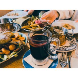 Ellie Toyota Instagram - 🍽
今年の写真は今年のうちに。

写真映えするパリの食卓。
なにをいただいても美味しかった🤤

気がつけばもう2022年も残りわずかですね。
やり残したことはありませんか？
私は大掃除をしっかりやりたいなぁ。🧼