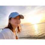 Ellie Toyota Instagram - 🏝️🌞🍉 夏！ 海と太陽からたっぷり栄養をもらい、 東京のコンクリートジャングルでまたがんばるぞ。🏗️