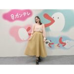 Ellie Toyota Instagram - 📺 今朝はカンテレ『よ〜いドン！』に生出演しました😚 見てくださったみなさま、ありがとうございます！ 出演者の方々がとても優しくて 和やかな会話のたえない、とても素敵な空間でした〜♩ 良い朝だ。 番組内でも告知させてもらいましたが、 今日（10/4）の18:30から 舞台『いつぞやは』の大阪公演がスタートします✨ 会場：森ノ宮ピロティホール 期間：10/4〜10/9 各回、当日券の販売も予定されていますので、 ぜひこの機会にお見逃しなく🍀 番組で着用した衣裳はこちらです💁🏻‍♀️ ブラウス @unfilo_official スカート @nave_jp #よーいドン #カンテレ @siscompany_stage #いつぞやは