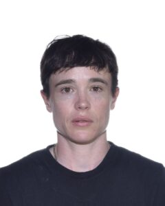 Elliot Page Instagram - Never thought I would love a passport photo