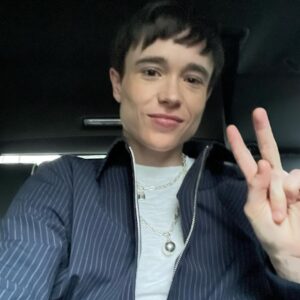Elliot Page Instagram - Happy @umbrellaacad S3 day 
On the way to @goodmorningamerica 
See you soon @emmyraver ❤️