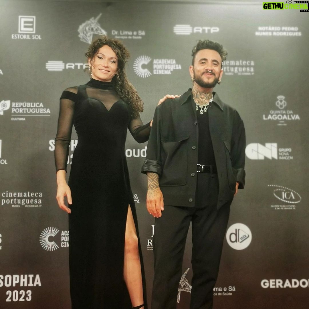 Elliot Page Instagram - Ary Zara makes history as the first trans director who has made it to the Oscars® shortlist in the Best Live Action Short Film category for AN AVOCADO PIT! Watch now at @an.avocado.pit’s link in bio. 80+ selections, 20+ awards/mentions.
Director: @_aryzara_ Production: @andreia_nu, @frederico.sc, @takeiteasyfilm Executive Producer: @pageboy_productions (Elliot Page, @mattjordansmith, @tuckydows) Distribution: @travellingdistribution Publicity: @londonflairpr Cast: @gayademedeiros @ivocanelas
For Your Consideration (Best Live Action Short Film). #ForYourConsideration #AnAvocadoPitShortFilm