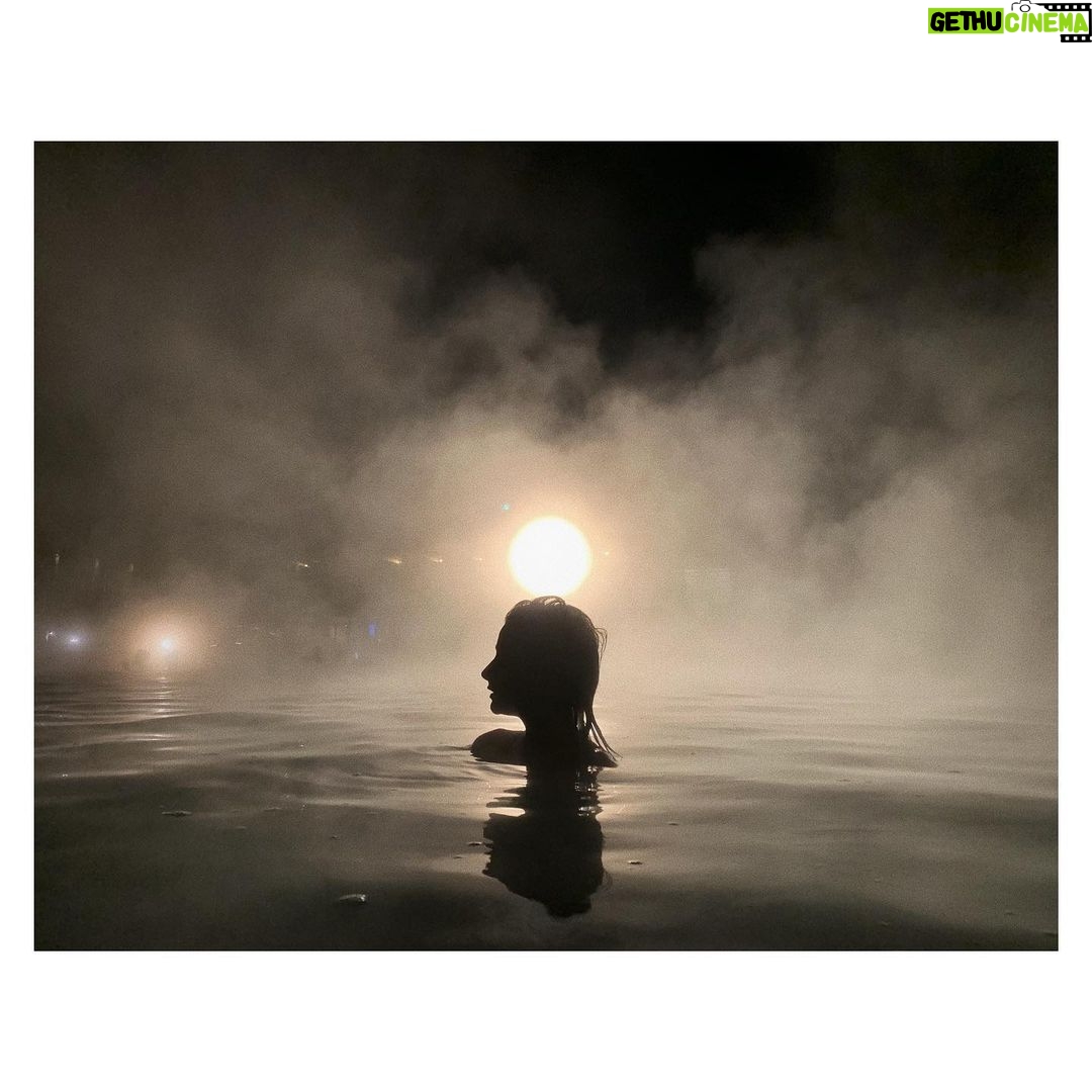 Ellise Chappell Instagram - it’s as if this was planned or something dunno 🤷🏻♀️ Blue Lagoon Iceland