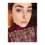Ellise Chappell Instagram – No matter how hard I tried I just could not work a contact lens in/out in less than 45 minutes. But I got to have a blue eye! ‘Miss Scarlet & The Duke’ – coming soon 🕵🏼♀️🎬