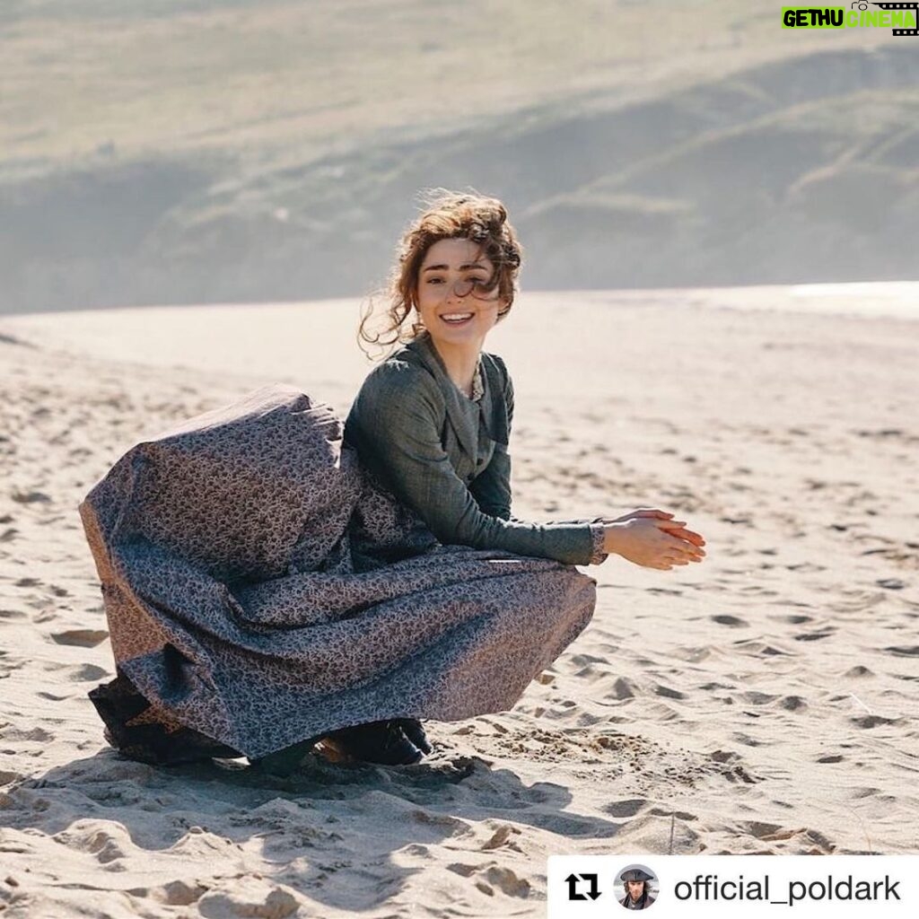 Ellise Chappell Instagram - Final episode of Poldark tomorrow 🇺🇸 ! I love this picture ♥️