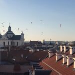 Ellise Chappell Instagram – only the most magical thing I have ever seen🧞♀️ (COME ON PALS THEY ARE HOT AIR BALLOONS NOT YOUR EVERYDAY BALLOON. IT’S ALSO A TIMELAPSE.)
