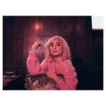 Ellise Chappell Instagram - 🙋🏼‍♀️🙋🏼‍♀️ I loved this shoot so much aaagghh thanking you massively @josephsinclair @hollyelgeti @amanda.grossman @naradkutowaroo - you guys are so talented 😭😭 And thank you @coolamericamag for having me! Can’t wait to share the full thing⚡️⚡️ The Guardhouse