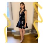 Ellise Chappell Instagram - Yesterday @ Yesterday 🐯 So chuffed to have been a small part of this bloody charming film - - in cinemas June 28th ✨ Loved this look, thank you @armani + @jimmychoo and the dreamy babes that are @hollyelgeti @davidebarbieri_ and @chachayeomans_makeup ✨