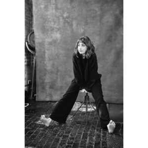 Ellise Chappell Instagram - • @aldofilibertostudio • @ashleycockrellhair • @charliaverymakeup • @fabiana_potenza • 🤍🖤