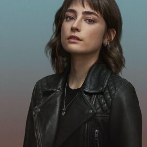 Ellise Chappell Instagram - Mona ❕

Young Wallander is out now go get it ❗️#netflix
•
•
•
#youngwallander @netflixnordic @yellowbirdfilmochtv