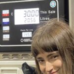 Ellise Chappell Instagram - a satisfying start thanks January 🪞🍊🌿🌷💙🦉🌝📚🪱☀️🐏⛽️💆🏻‍♀️🫀🛁