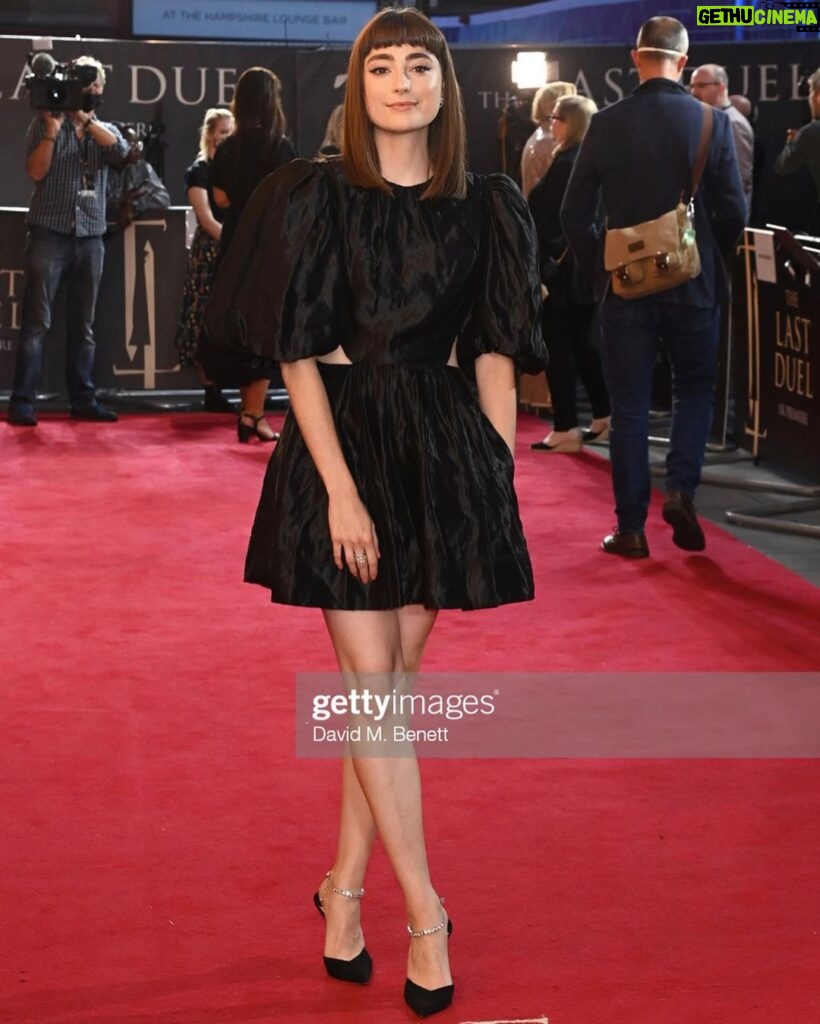 Ellise Chappell Instagram - #TheLastDuel premiere last night - it’s out October 15th and wow, everybody should go see it #LadyMarguerite #JodieComer ⚔ Styling : @hollyelgeti Make-up : @charlotteyeomansmakeup Wearing : @_aje_ @jimmychoo @stephenwebsterjewellery 🖤 Thank you @20thcenturyuk & @runraggeduk for having us 🖤