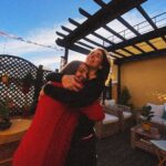 Eloísa Maturén Instagram - Lo más lindo que me dejó el 2023 fue la posibilidad de sentir este abrazo con el corazón abierto de par en par. Aleluya por la conquista de los Everest del alma ❤️‍🔥 Es verdad que el amor es el fuego que todo lo transforma Te amo Mami @susanavallado Las fotos hermosas son de la diosa @thefaria Madrid, Spain