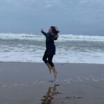 Eloísa Maturén Instagram - La felicidad absoluta del mar…aunque esté helado 🥶❄️🌊